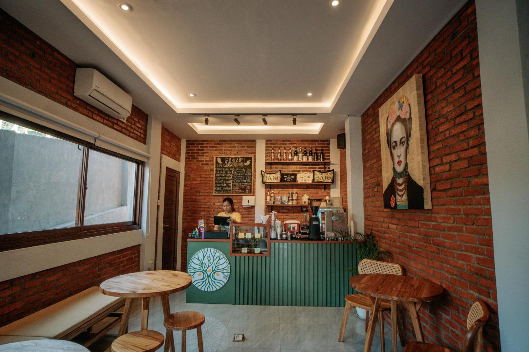 Puu Pau Hotel & Coffee Shop Labuan Bajo Exterior foto